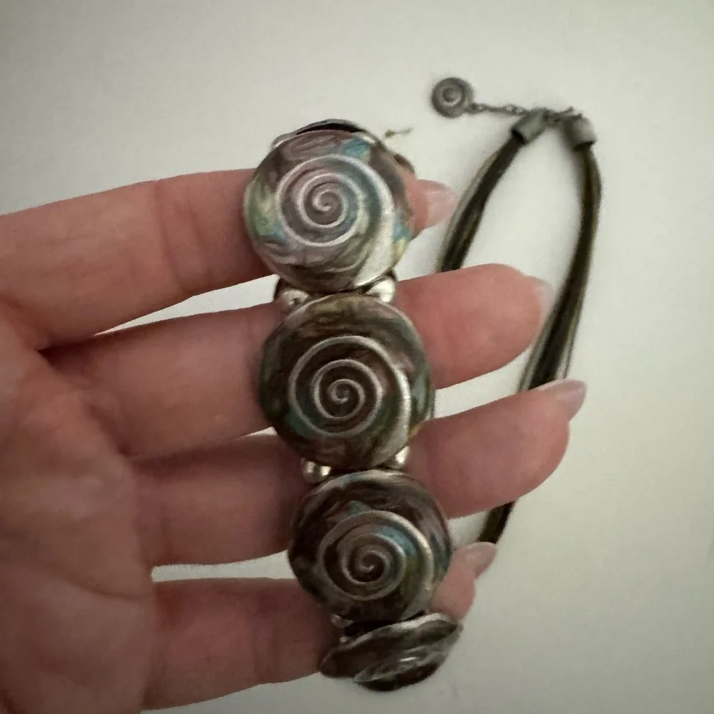 Elegant Silver and Brown Jewelry Set